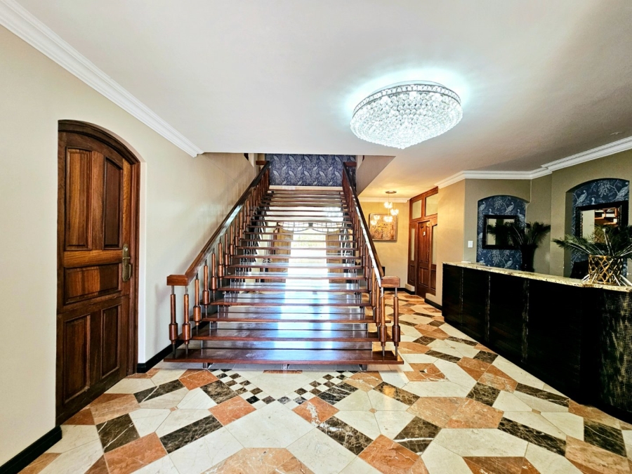 8 Bedroom Property for Sale in Waverley Free State